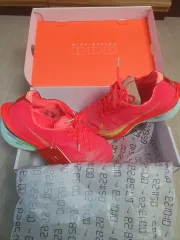 ズームXヴェイパーフライ ネクスト% 4 27.5サイズ