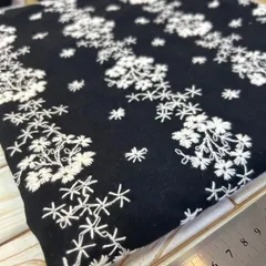 縦100cm×横95cm 刺繍生地