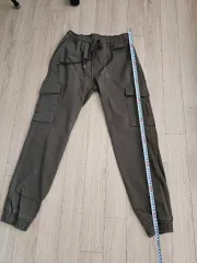 カーキ色 カーゴ ジョガーパンツ 起毛 L