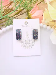 小さなハートたくさん スクエア型耳飾り（black）