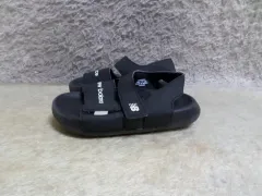 180 ニューバランス サンダル キッズ ジュニア 子供靴 中古 靴