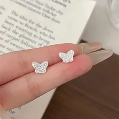 y2k バタフライモチーフ シルバー ピアス 両耳用 シンプル カジュアル デイリー クール 韓国ストリート レディース 韓国アクセ