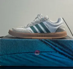 アディダス スニーカー 白/緑