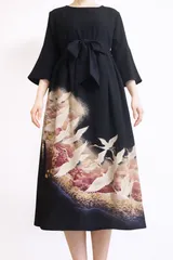 着物リメイク ワンピース 黒留袖 正絹 飛鶴