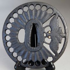 鍔 【 鉄地 松竹梅図鍔 】 日本刀 刀装具 鐔 骨董 古美術 Ac25071814