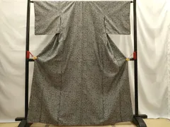 平和屋着物■上質な紬　花唐草文　黒地　正絹　逸品　AABE6569sx