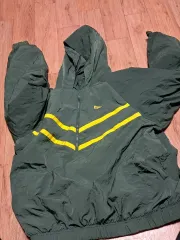 ナイキ ウィンドランナー ハーフ ジップ ライン ド フード ジャケット 4万円で出品