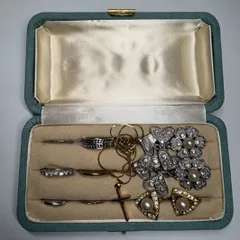 ◎ 遺品整理　ジュエリーボックス　生前整理　指輪　ネックレス　まとめ売り　大量　断捨離　終活　アンティーク　ヴィンテージ　昭和レトロ　レディース　婦人　高級　おしゃれ　かわいい　コレクション　コレクター　箱　jewelry