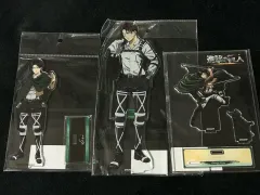 リヴァイ アッカーマン メガ アクリル スタンド 進撃の巨人 進撃の 調査兵団 ジオラマ