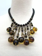 エスニック風 ネックレス ゴージャス 派手め 大ぶり ブラック 琥珀色 球体 樹脂 アクリルビーズ アンティーク調　保管82