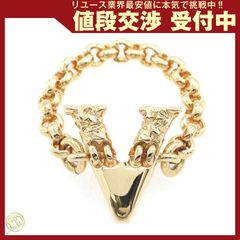 VERSACE ゴールド V字型ピアス(玲凪様 取り置き中) - メルカリ