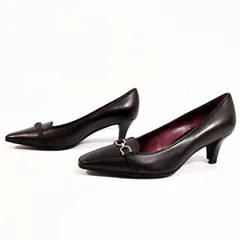 イタリア製◎【SALVATOREFERRAGAMO】サルヴァトーレフェラガモ パンプス ヒール 0671725 05YSS レザー おしゃれ シンプル 大人コーデ デート 大人スタイル 上品 高級感 レディース 黒 ブラック /M42308HH