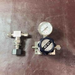 業務用 ビールガス分岐 3連 IGETA レギュレーター付 CO2 使用回数少