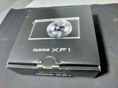 未使用品 FUJIFILM XF1 RED おまけバッテリー付き - メルカリ