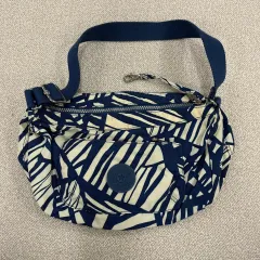 実寸確認 Kipling キプリング クロスバック バッグ 0121M2