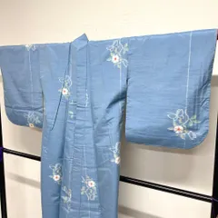 未着用　小紋　紬　蝶　花模様　ライトブルー　くすみカラー　着物　012tz