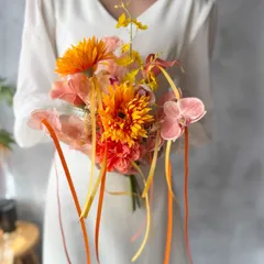 オレンジガーベラ×リボンクラッチブーケ☆ブートニア