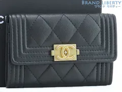 【新品同様】シャネル　CHANEL　ボーイシャネル　キャビアスキン　フラップ カードケース　名刺入れ　コインパース　コインケース　小銭入れ　コンパクト財布　ブラック アンティークゴールド金具　グレインドカーフスキン　A80603