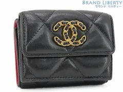 【美品】シャネル　CHANEL　CHANEL19 ディズヌフ　ココマーク　マトラッセ　スモールフラップウォレット　三つ折り財布　コンパクト財布　ブラック　ラムスキン　AP1789