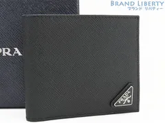 【未使用】プラダ　PRADA　サフィアーノ　トライアングル財布　二つ折り札入れ財布　コンパクト財布　ブラック　カーフレザー　2MO513