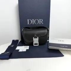 2026年最新】dior サドル メッセンジャーバッグの人気アイテム - メルカリ