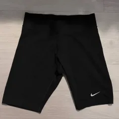 ナイキ 正規品 5分 レギンス