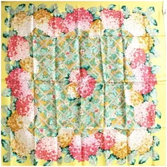 クリスチャンディオール シルク スカーフ ほぼ未使用 イエロー マルチカラー