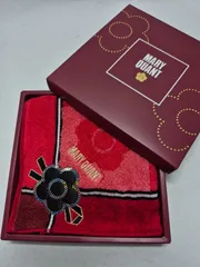【新品】MARY QUANT タオルハンカチ ギフトボックスと共に