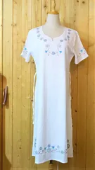 ワンピース　刺繍　可愛い　リボン付き　サイズM　NO1