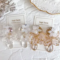 お花のビジュー 花びら 多面カット雫ガラス《ピアス/イヤリング》