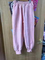 起毛ピンクズボン