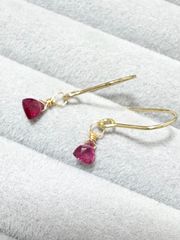 1点作品☺︎ ロングペアシェイプルビーピアス イヤリングに変更可能