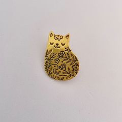 ヴィンテージガーデン ネコブローチ アンティーク調 彫刻 ネコ 猫 動物