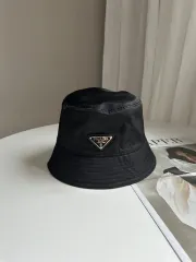 新品 サフィアーノ リナイロン バケットハット 帽子