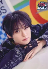 【中古】キャラカード リノ(縦/顎に手) ランダムトレーディングカード 「Stray Kids Fan Connecting 2024 “SKZ TOY WORLD”」