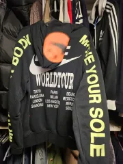 ナイキ ワールドツアー フーディー L