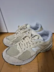 ニューバランス 2002R