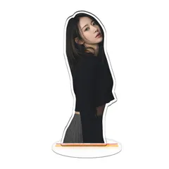 LE SSERAFIMクリルスタンド KPOP　約20cm 宮脇咲良（SAKURA）