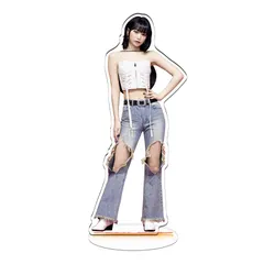 LE SSERAFIMクリルスタンド KPOP　約20cm KIM-CHAEWON