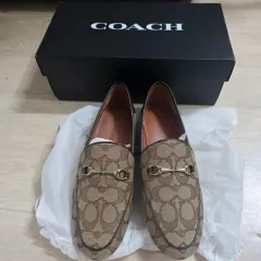 COACH シグネチャー ローファー レディース ブラウン 240 35万円台 お安く出品します