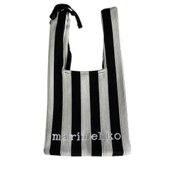 新品同様 marimekko マリメッコ MERIROSVO ニットミニトートバッグ ブラック ホワイト レディース 古着 中古 USED