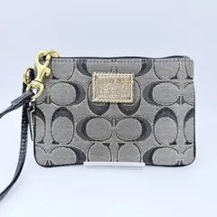 COACH（コーチ）シグネチャー リストレットポーチ キャンバス ブラック系