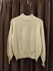 M24　ブルーレーベルクレストブリッジ【未使用品】BLUE LABEL CRESTBRIDGE　コットン×シルクのパフスリーブニット　後ろリボンでかわいい♥　シンプルデザイン　合わせやすいベージュ系　サイズ38