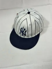 エメレオンドレ ストライプ ウール ベースボールキャップ NEW YORK ヤンキース