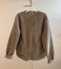 ユニクロ ノーカラー フリース ジャケット