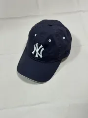 エメレオンドレ ニューヨーク・ヤンキース スポーツ ベースボールキャップ ネイビー