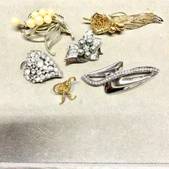 2026年最新】ブローチまとめ売りの人気アイテム - メルカリ