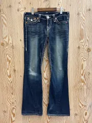 トゥルーレリジョン ジョイ スーパー T ブーツカット デニムパンツ