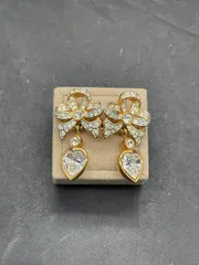 スワロフスキー 　  イヤリング B25064604