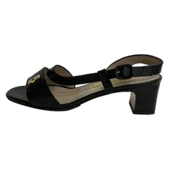 サルバトーレフェラガモ サンダル 6D レディース美品  - 黒 ガンチーニ/型押し加工/アウトソール張替済 レザー